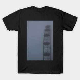 london eye on a foggy day T-Shirt